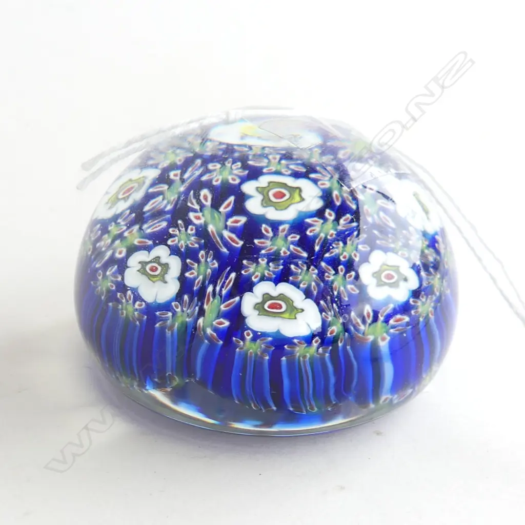 MURANO GLASS PAPERWEIGHT Dia.50mm Image 1++
