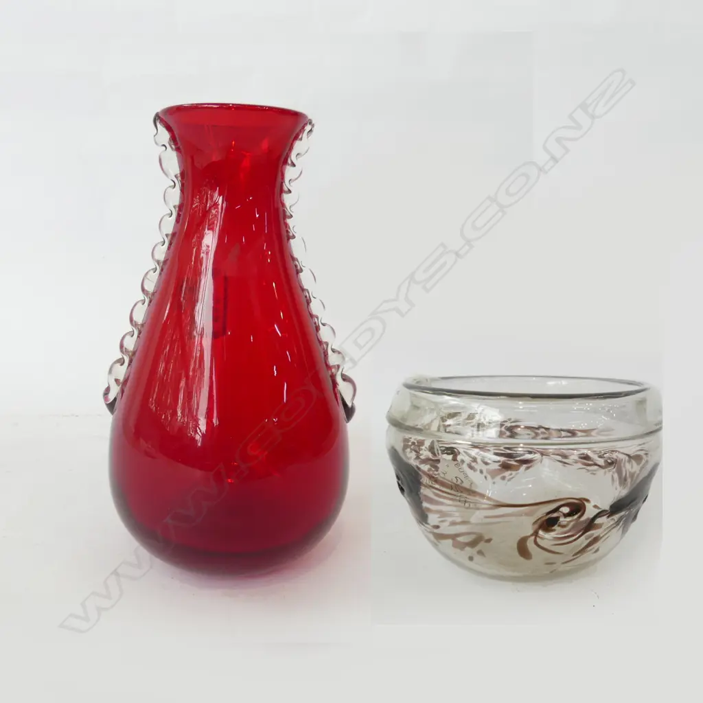 2 GLASS VASES; 1 CRANBERRY GLASS (H195mm) + SWIRLED GLASS VASE (Dia.125mm) Image 1++