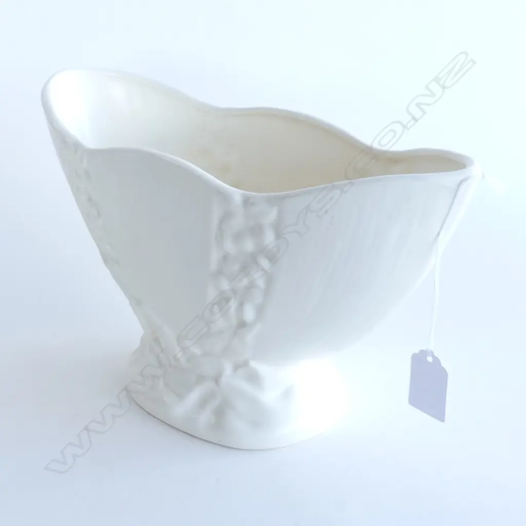 CROWN LYNN WHITE VASE #553 W.315mm Image 1++
