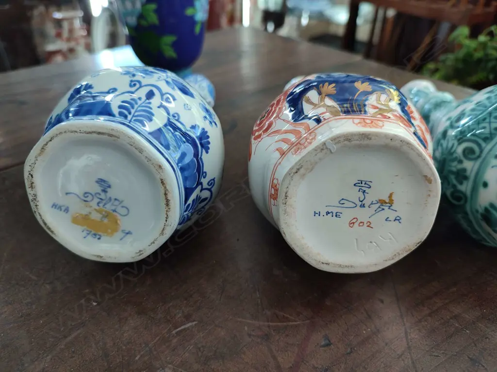 4 DELFT VASES H.210mm Image 1++