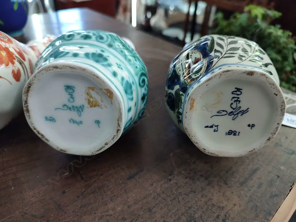 4 DELFT VASES H.210mm Image 1++