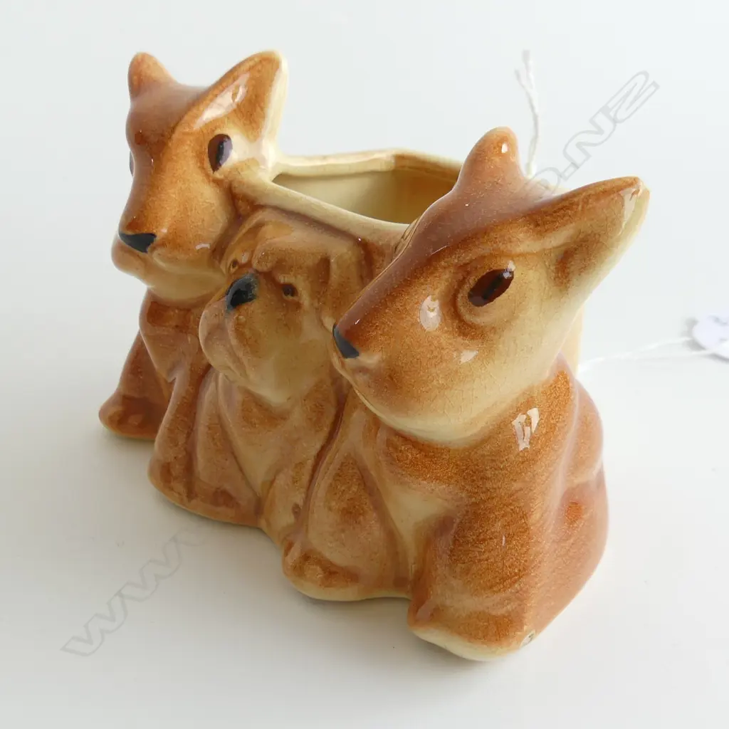 CROWN LYNN 'BULLDOG & SCOTTIES VASE' #177 W.100mm small ear chip Image 1++