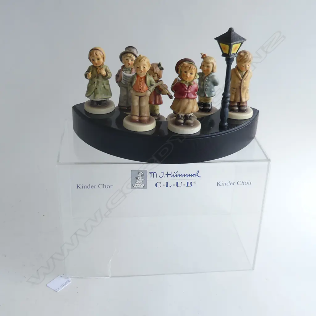 HUMMEL KINDER CHOIR COLLECTION BOXED SET Image 1++