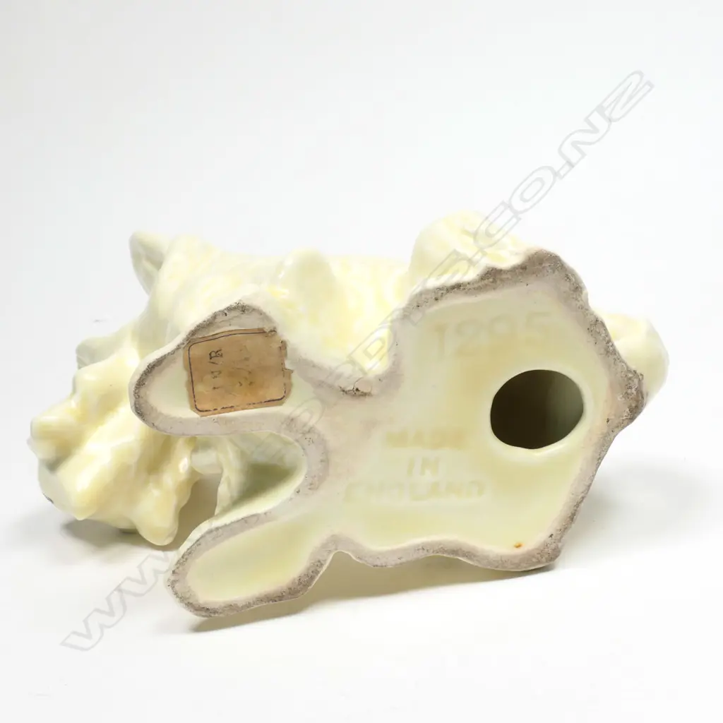SYVLAC SCOTTIE YELLOW DOG, NO.1295 Image 1++