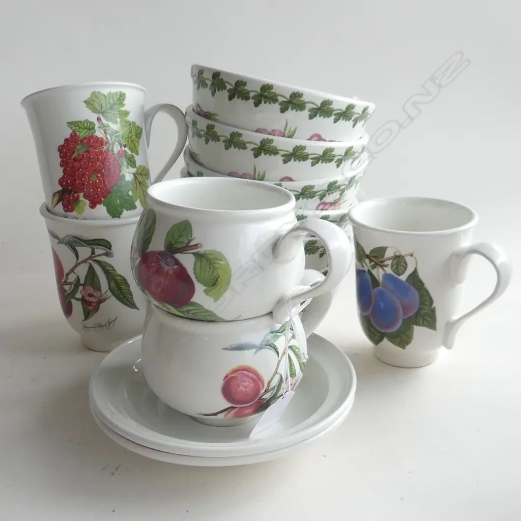 PORTMEIRION POMONA; 6 BOWLS (Dia.140mm), 2 C&S'S & 3 MUGS - AS NEW Image 1++
