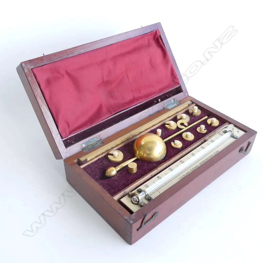 C1900 SIKES HYDROMETER SET MAHOGANY CASED Image 1++