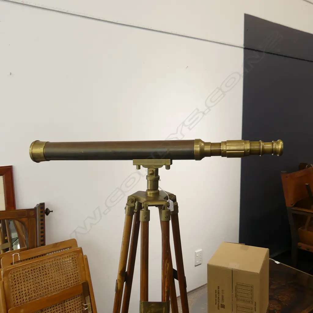 BRASS TELESCOPE ON TRIPOD H.1530mm Image 1++