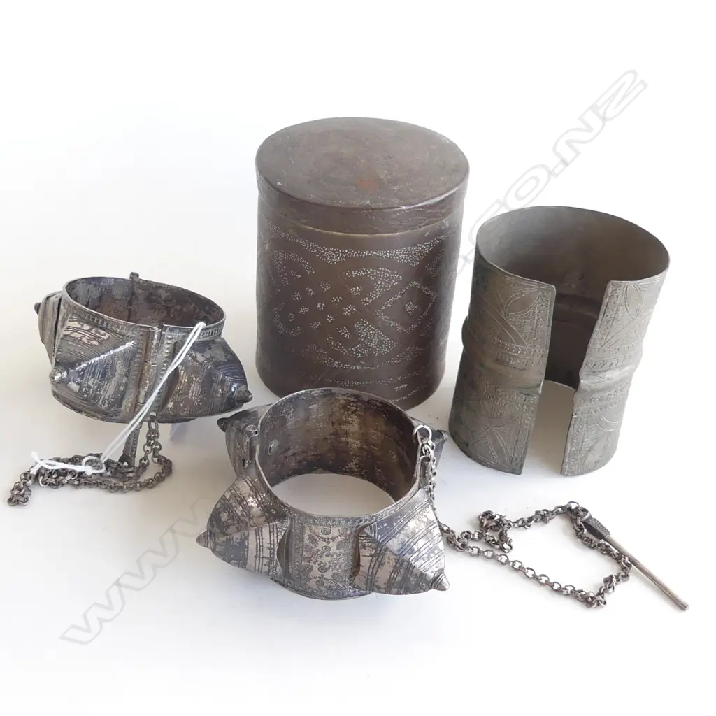 PR SILVER METAL TRIBAL CUFF BANGLES + ANOTHER + LIDDED CONTAINER H.95mm Image 1++