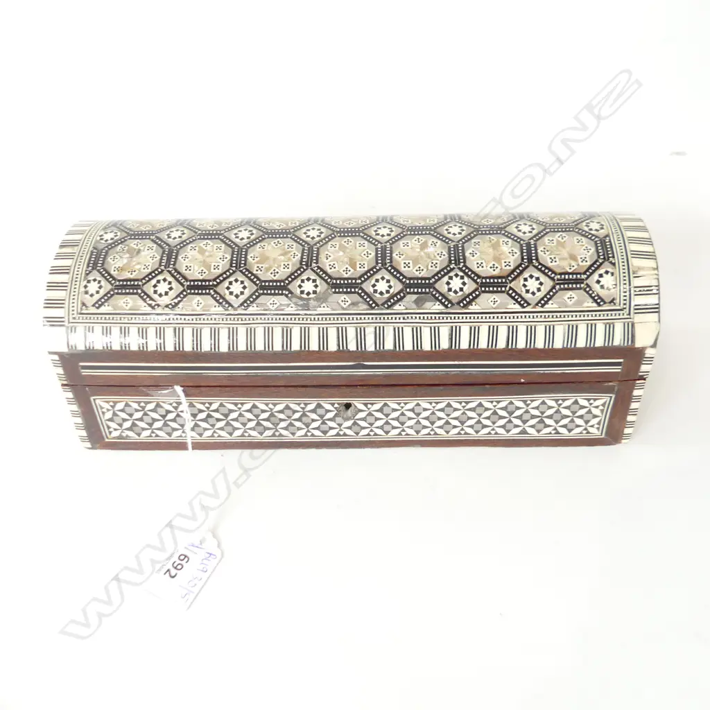 MIDDLE EASTERN MoP INLAID JEWELLERY BOX W.270mm Image 1++