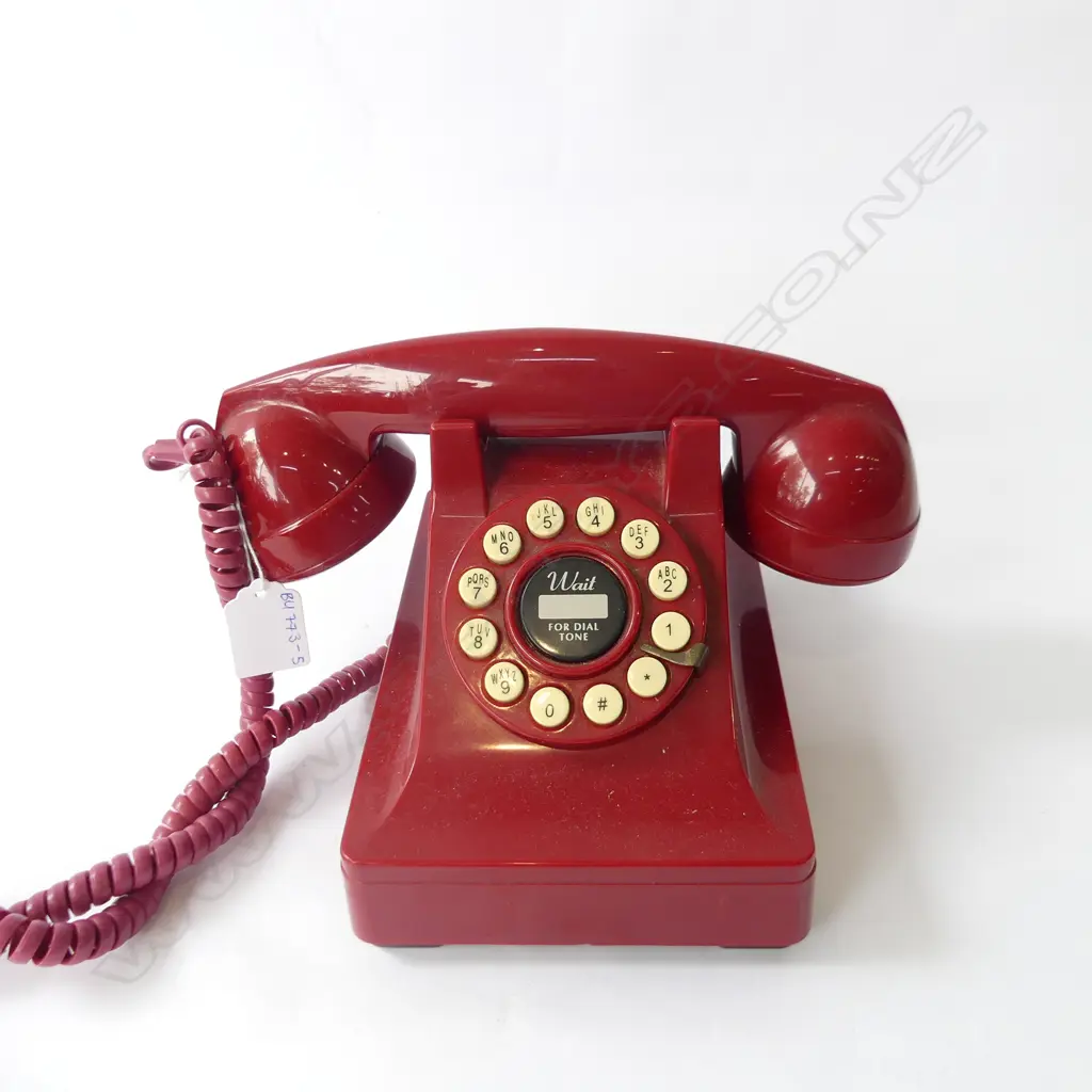 OLD RED DIAL PHONE Image 1++