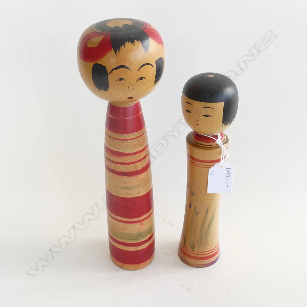 PAIR OF 1950s JAPANESE WOODEN KOKESHI DOLLS Image 1++