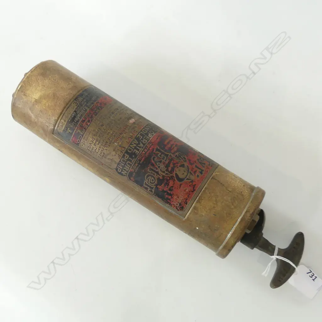 OLD BRASS FYR FYTER FIRE EXTINGUISHER H.335mm Image 1++