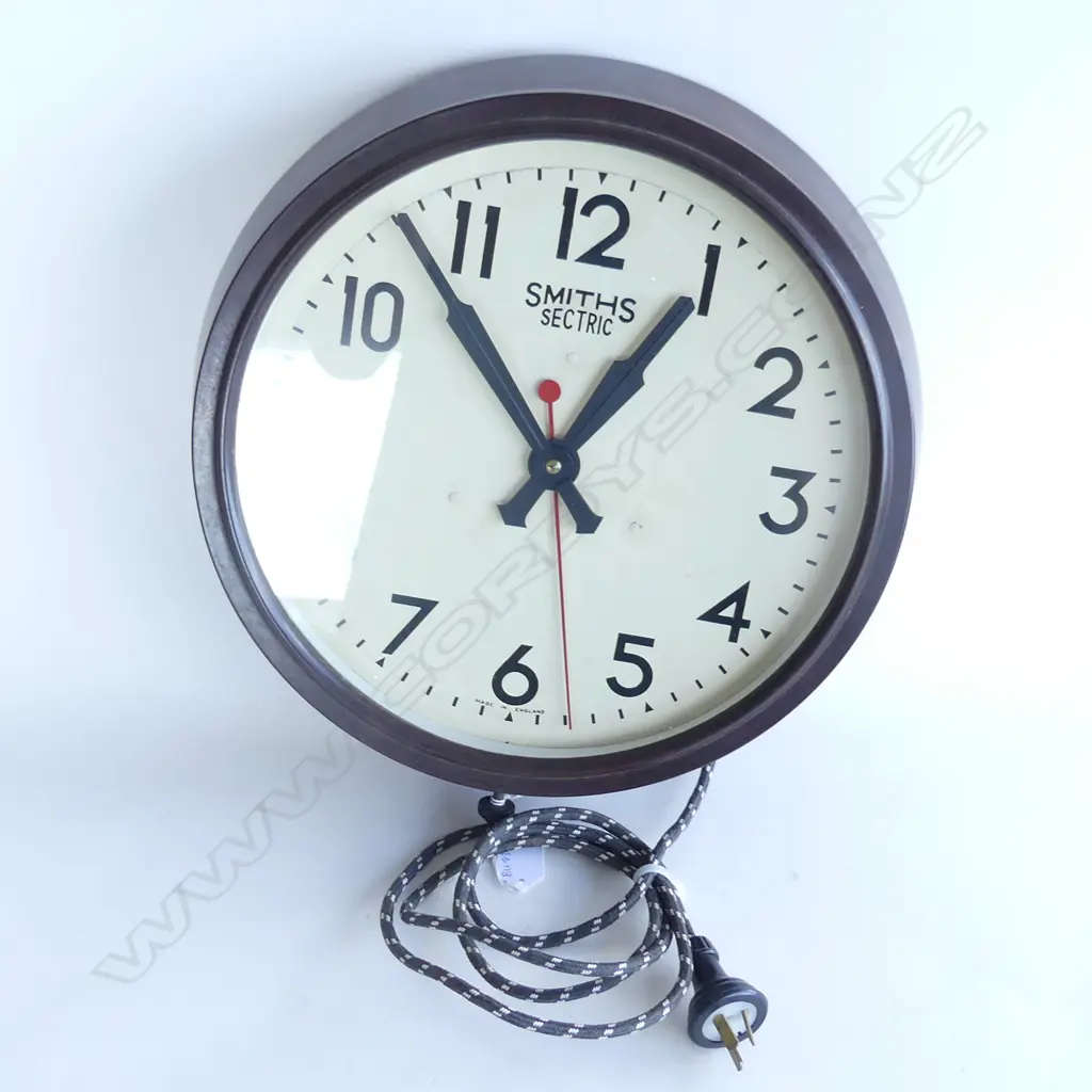 VINTAGE SMITHS 'SECTRIC' WALL CLOCK 360mm dia Image 1++