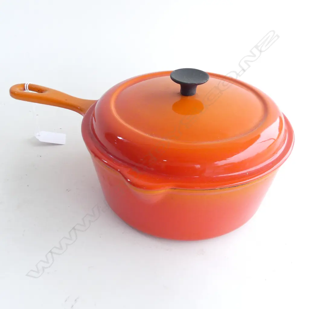 ORANGE LE CREUSET CAST IRON LIDDED CASSEROLE PAN 200mm dia Image 1++