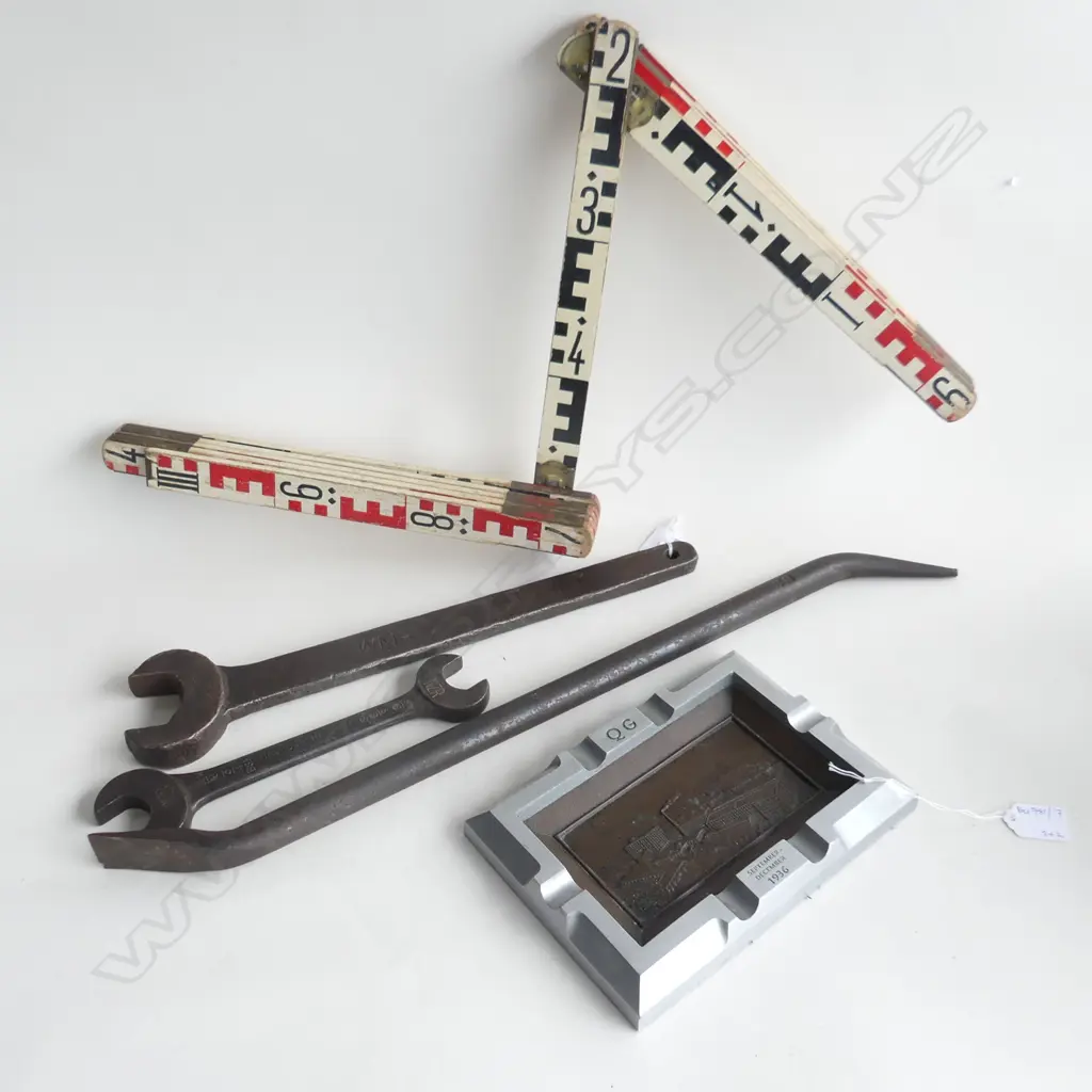 3 VINTAGE NZR TOOLS L.615mm + BRONZE ASHTRAY w. FACTORY + SURVEYORS RULE Image 1++