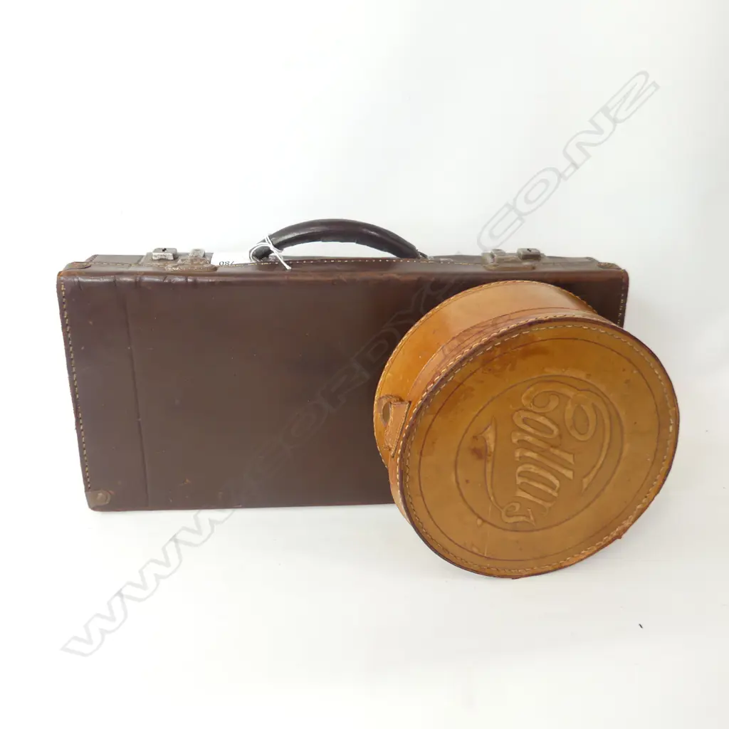 LEATHER COLLAR CASE + SMALL LEATHER CASE Image 1++