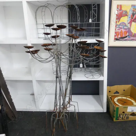 COLLECTION OF WIRE TOPIARY BASKETS H.390mm AND CANDELABRA FRAMES H.990mm