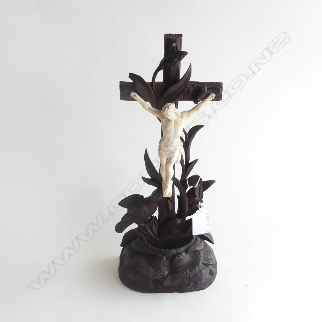 CARVED WOODEN CRUCIFIX WITH FONT  H.300mm Image 1++