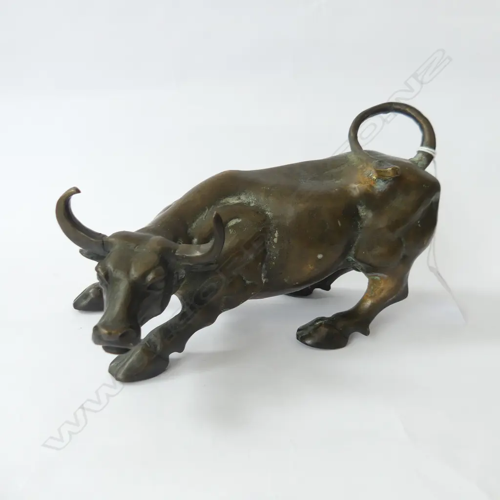 MID CENTURY BRONZE BULL W.190mm Image 1++