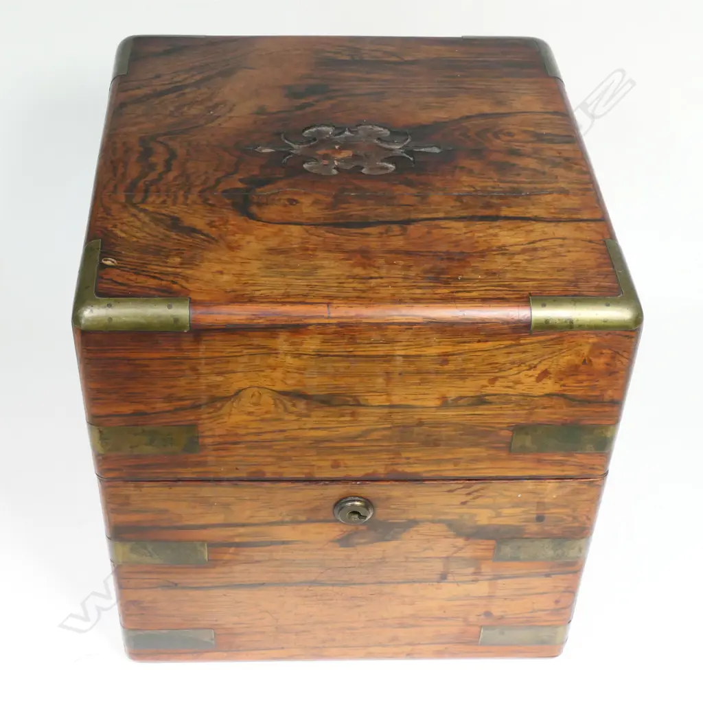QUALITY EARLY VICTORIAN ROSEWOOD & BRASS SHIP'S 4 CRYSTAL DECANTER TANTULUS. Image 1++
