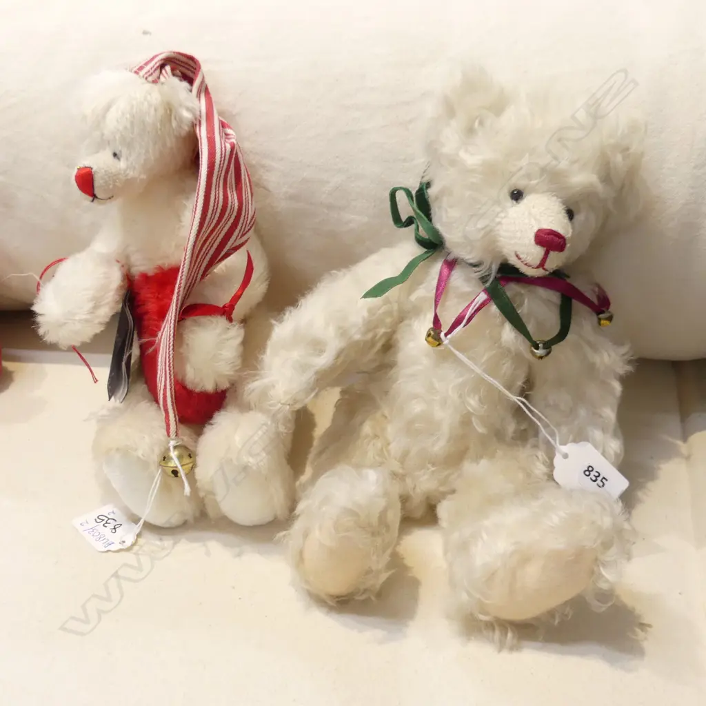 2 XMAS BEARS; BABOUSCHKA BY CHRIS COTTON, LTD EDT 2/10 + WHITE ROSE HILL BEAR H.300mm Image 1++
