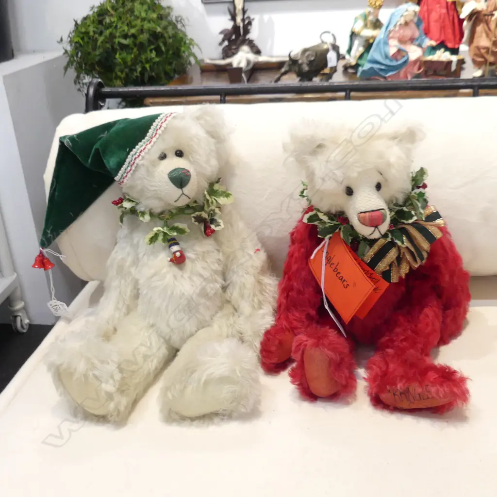 2 XMAS BEARS; HOLLY BY SARA MURRAY LTD EDT 3/10 + KRINGLE BY JAN CUMMING 8/10 H.350mm Image 1++
