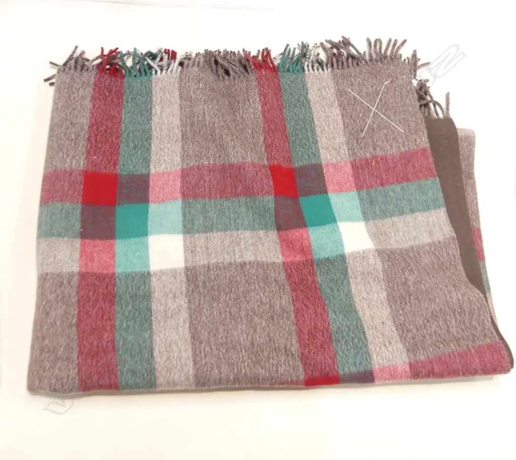 KAIAPOI WOOL BLANKET - with original label Image 1++