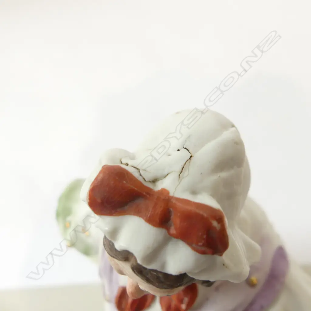 4 VICTORIAN COLOURED BISQUE NODDING HEAD FIGURINES H.190mm Image 1++