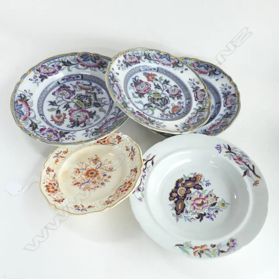 5 ANTIQUE PLATES; DAVENPORT ETC Image 1++