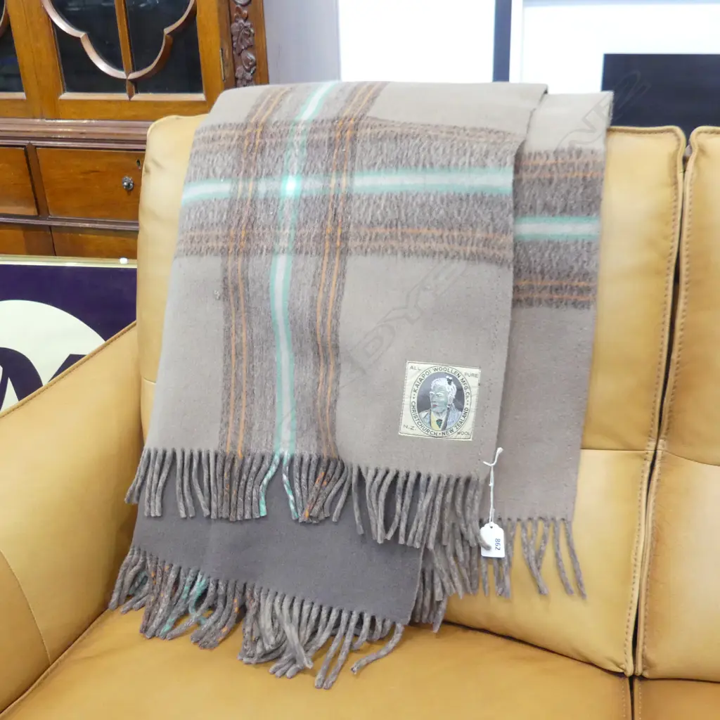 KAIAPOI WOOL BLANKET - with original label Image 1++