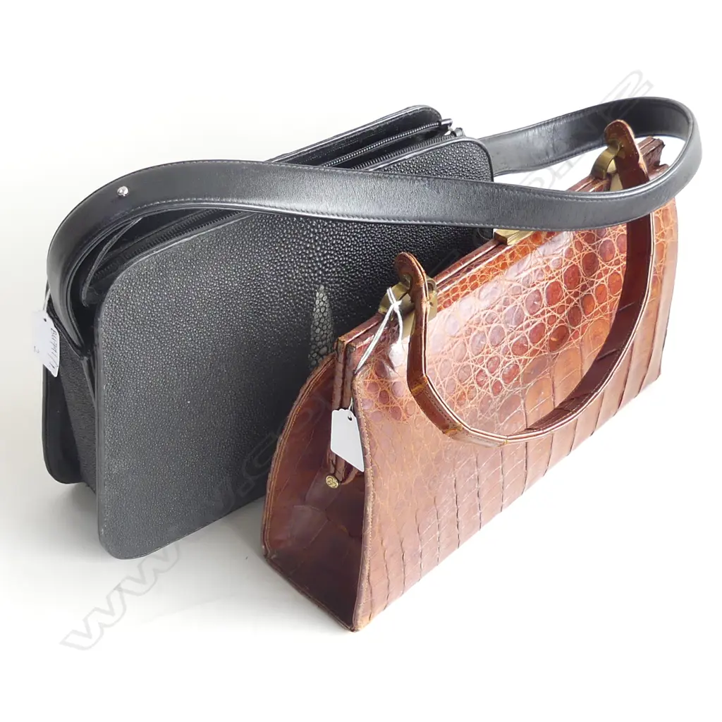 2 VINTAGE HANDBAGS; STINGRAY SHAGREEN W.295mm & CROCODILE Image 1++