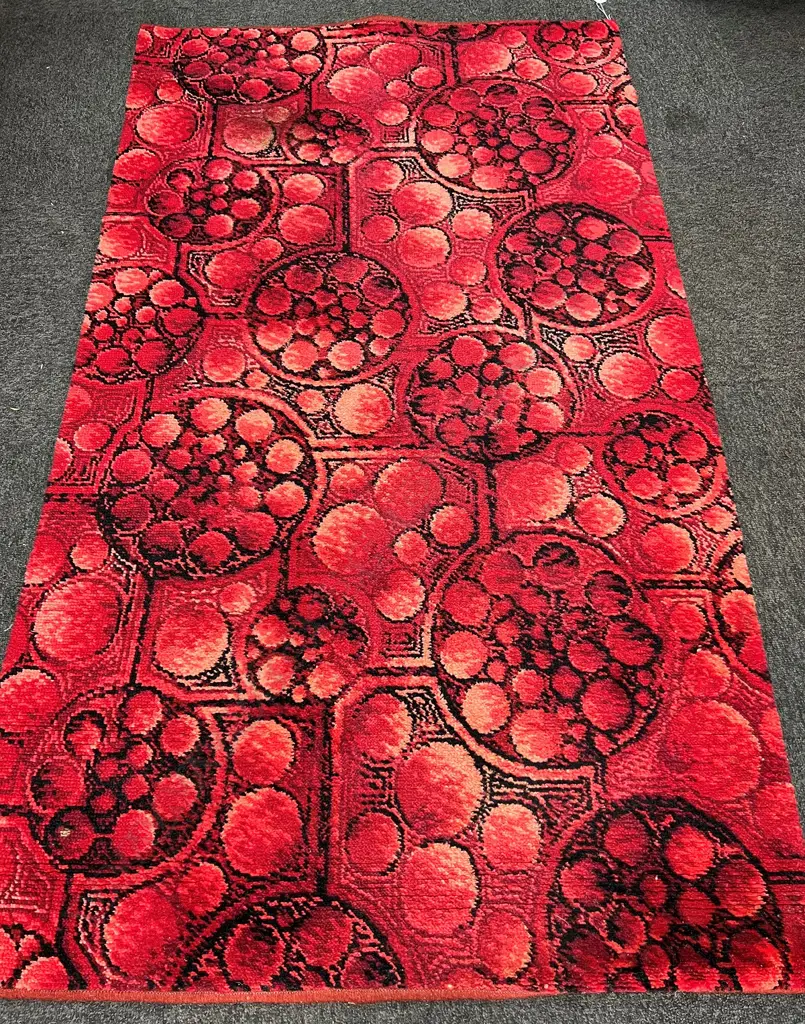 VINTAGE RED & BLACK PATTERN FLOOR RUG Image 1++