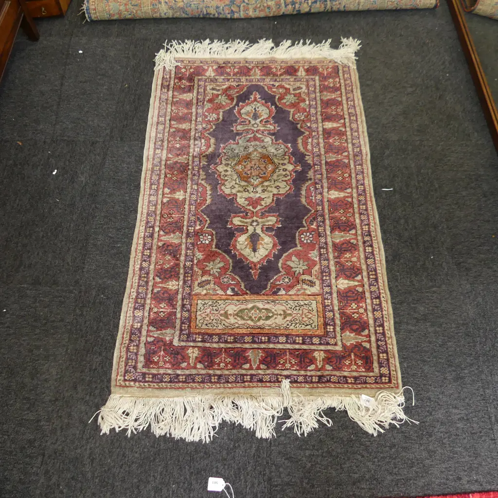 SM HAND KNOTTED RUG 1220 x 700mm Image 1++