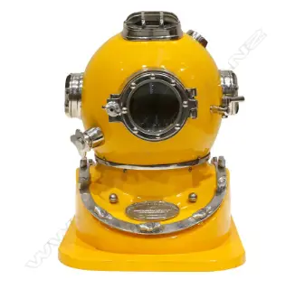 REPLICA FULL SIZE U.S. NAVY 'MARK V' DIVERS' HELMET, BRIGHT YELLOW FINISH, H.400mm Image 1++