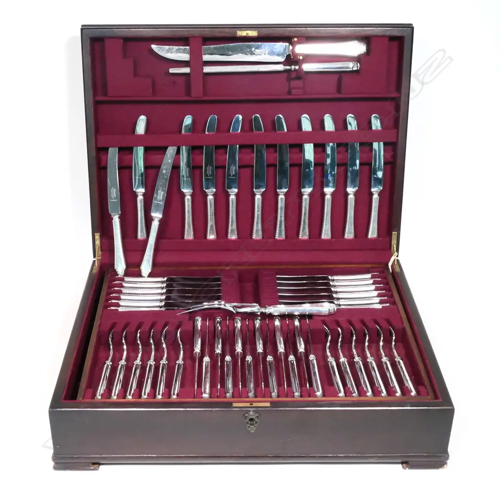 MAPPIN & WEBB SHEFFIELD 12 PLACE S/PLATE QUALITY CUTLERY SERVICE MID 20thC Image 1++