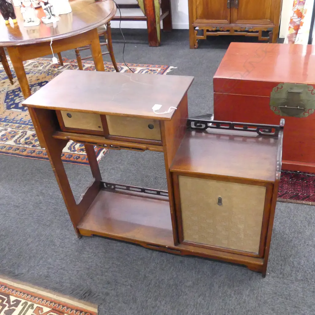 EARLY 20thC JAPANESE SMALL TANSU DISPLAY CHEST... Image 1++
