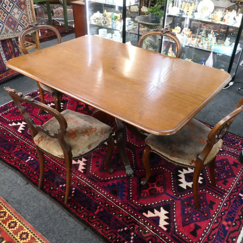 A Georgian mahogany tilt-top breakfast table, Image 1++