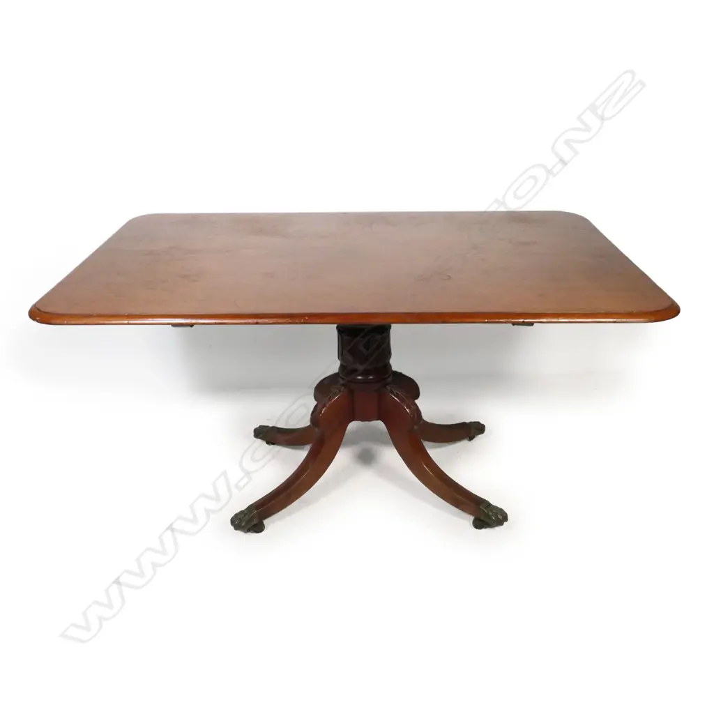 A Georgian mahogany tilt-top breakfast table, Image 1++