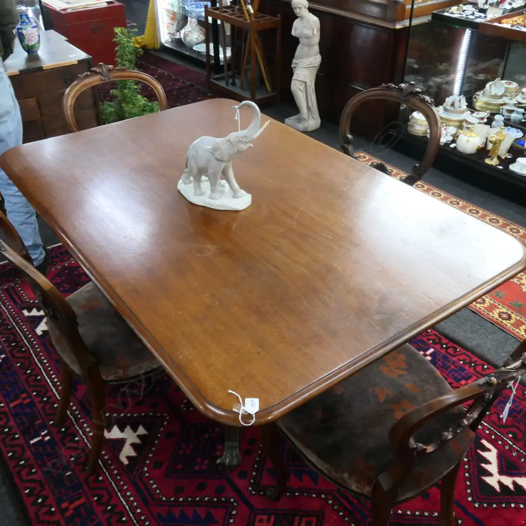 A Georgian mahogany tilt-top breakfast table, Image 1++