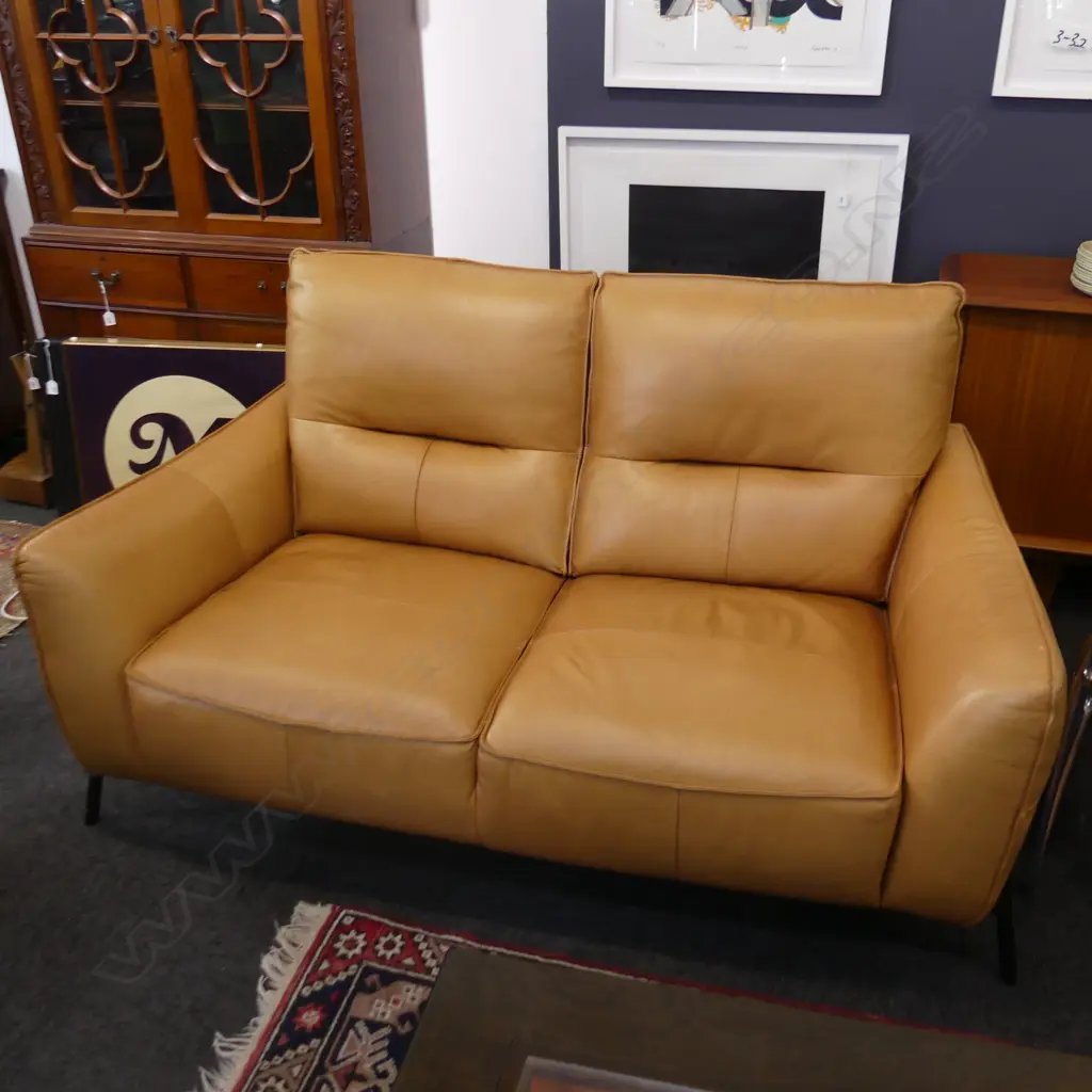 VIOLINO ITALIAN TAN LEATHER SOFA W.1620mm Image 1++
