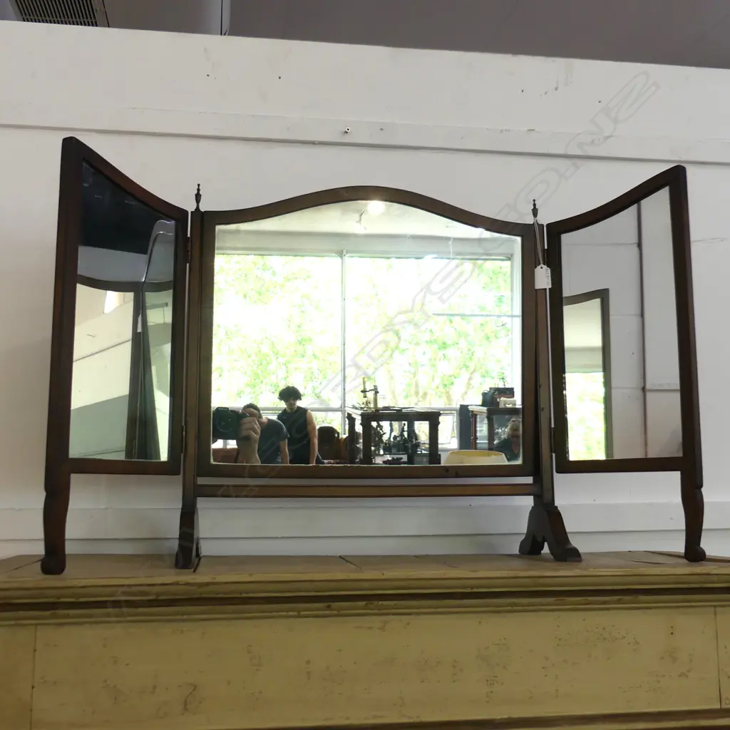 VINTAGE FOLDING MAKEUP MIRROR – W.960mm. Image 1++