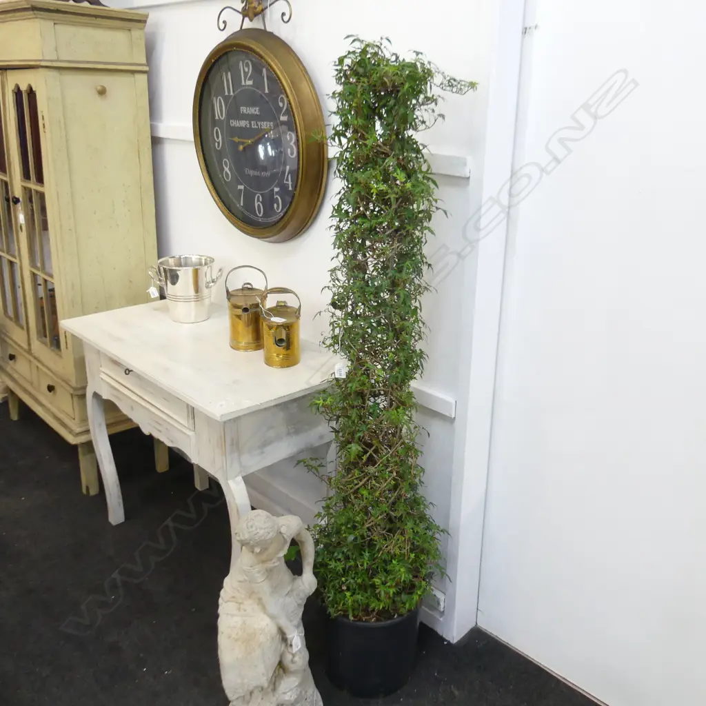 LARGE IVY TOPIARY PILLAR H.1600mm Image 1++