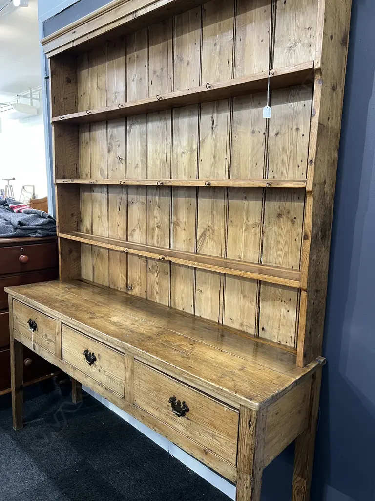 ANTIQUE PINE DRESSER. PLATE RACK BACK w 3 shelves. 3 drawer base. 1615 x 445 x 2165mm. Image 1++