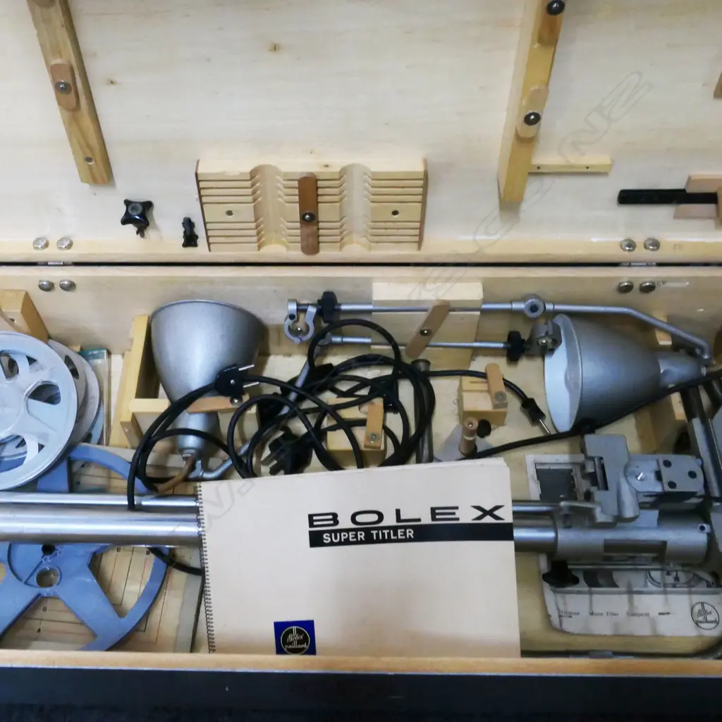 VINTAGE BOLEX PAILLARD SUPER TITLER - IN ORIGINAL LARGE METAL CASE WITH INSTUCTION BOOKLET ETC.. Image 1++