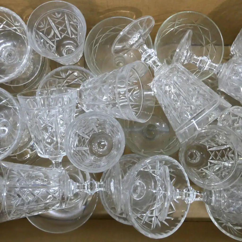BOX LOT ASST. CRYSTAL GLASSES Image 1++