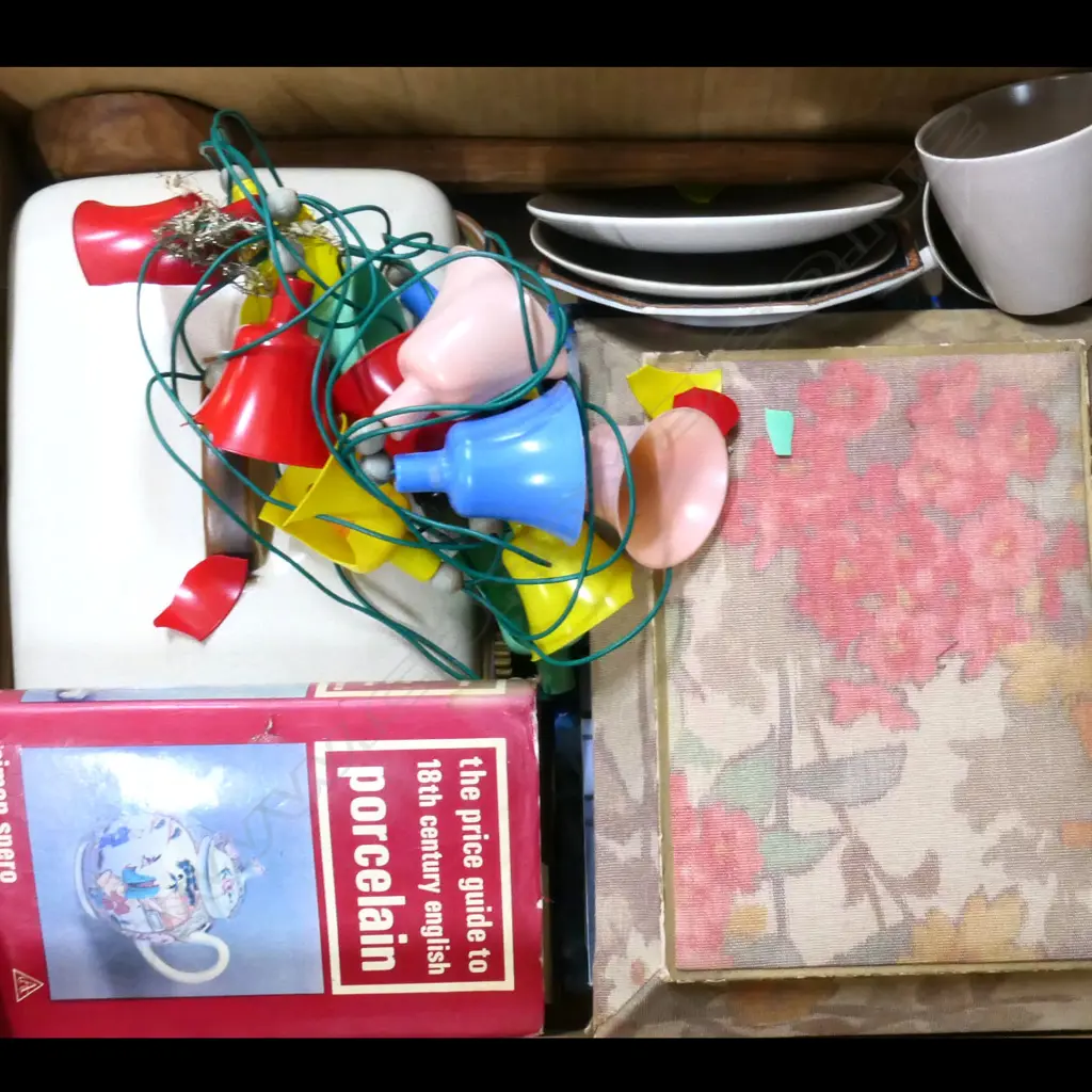 BOX MISC INCL POOLE TWINTONE, REF.BOOK, MAGS, OLD CHRISTMAS LIGHTS ETC.. Image 1++