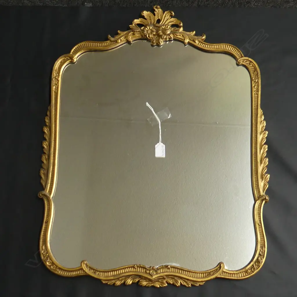 GILT FRAMED MIRROR 730x560mm Image 1++