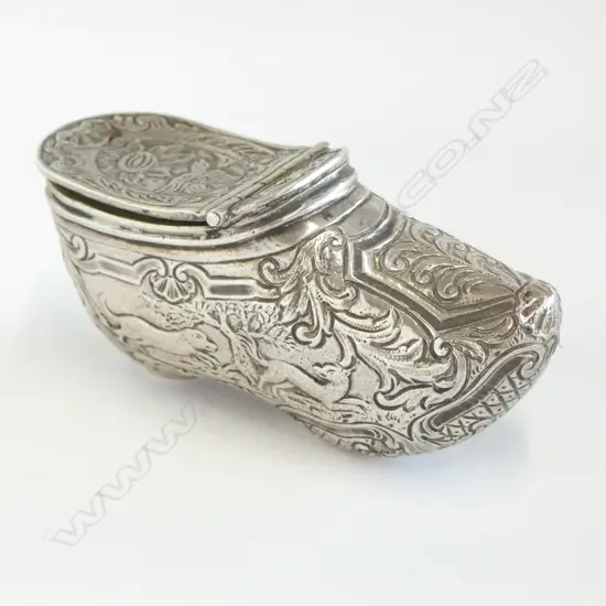 A heavy Dutch .800 silver clog shaped vinaigrette,