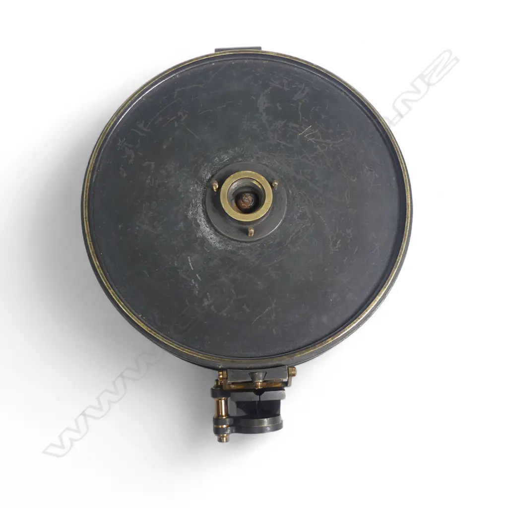 A Stanley, London 4½" prismatic compass, with lacquered brass case, Image 1++
