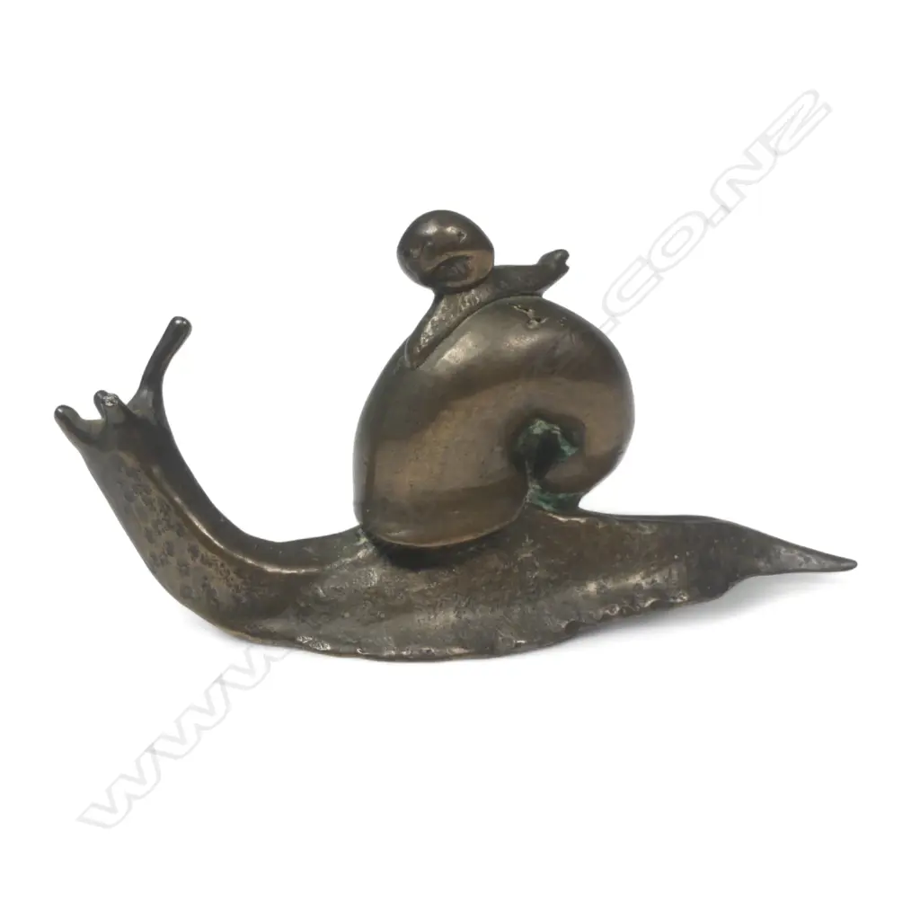 A life size bronze snail sculpture, a baby snail riding on the larger shell. L.85mm Image 1++
